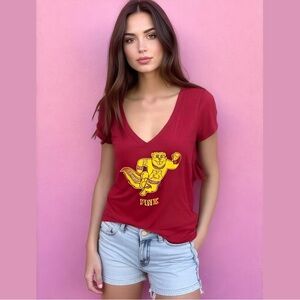 VS PINK 5th & Ocean V-Neck T-Shirt - University of Minnesota - - Size S